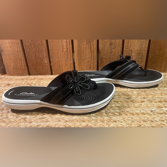 Clark’s Cloudsteppers Cushionsoft Flip Flop Shoes Sz 7 M - Picture 2 of 10